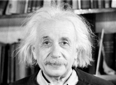 Eine Sequenz aus dem Dokumentarfilm „Atomphysik“: Der Wissenschaftler Albert Einstein - 1948 - IX Internationales Filmfestival in Venedig von Unknown